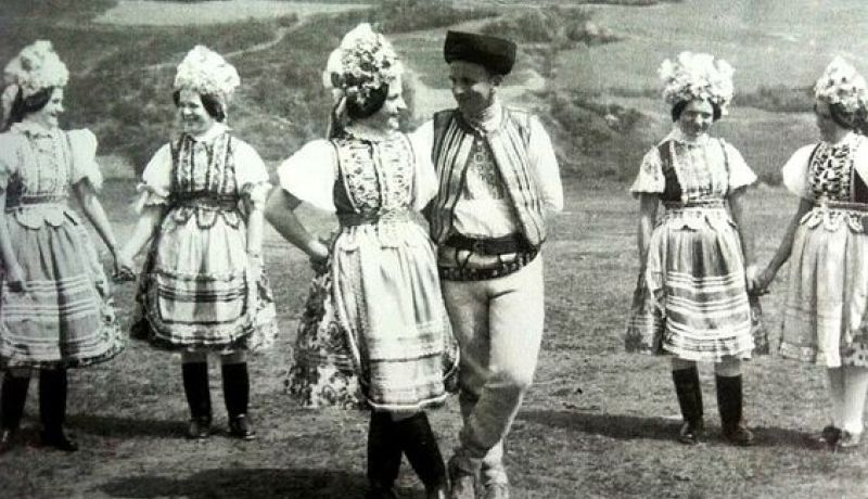 The place of traditional music in society before and now